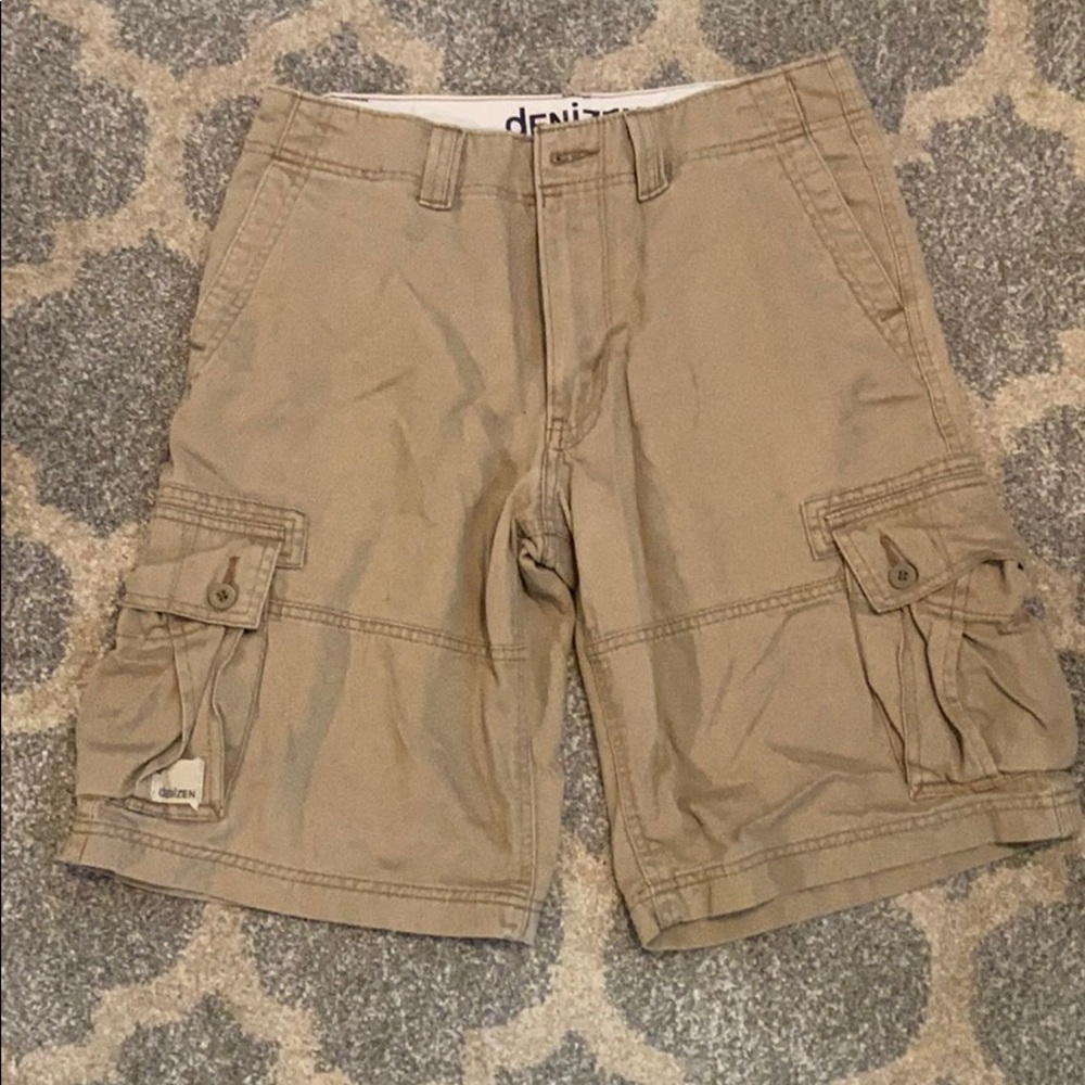 Denizen from Levi’s Men’s khaki cargo shorts Sz 28
